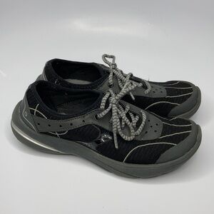 Bzees Launch slip on‎ sneakers size 8